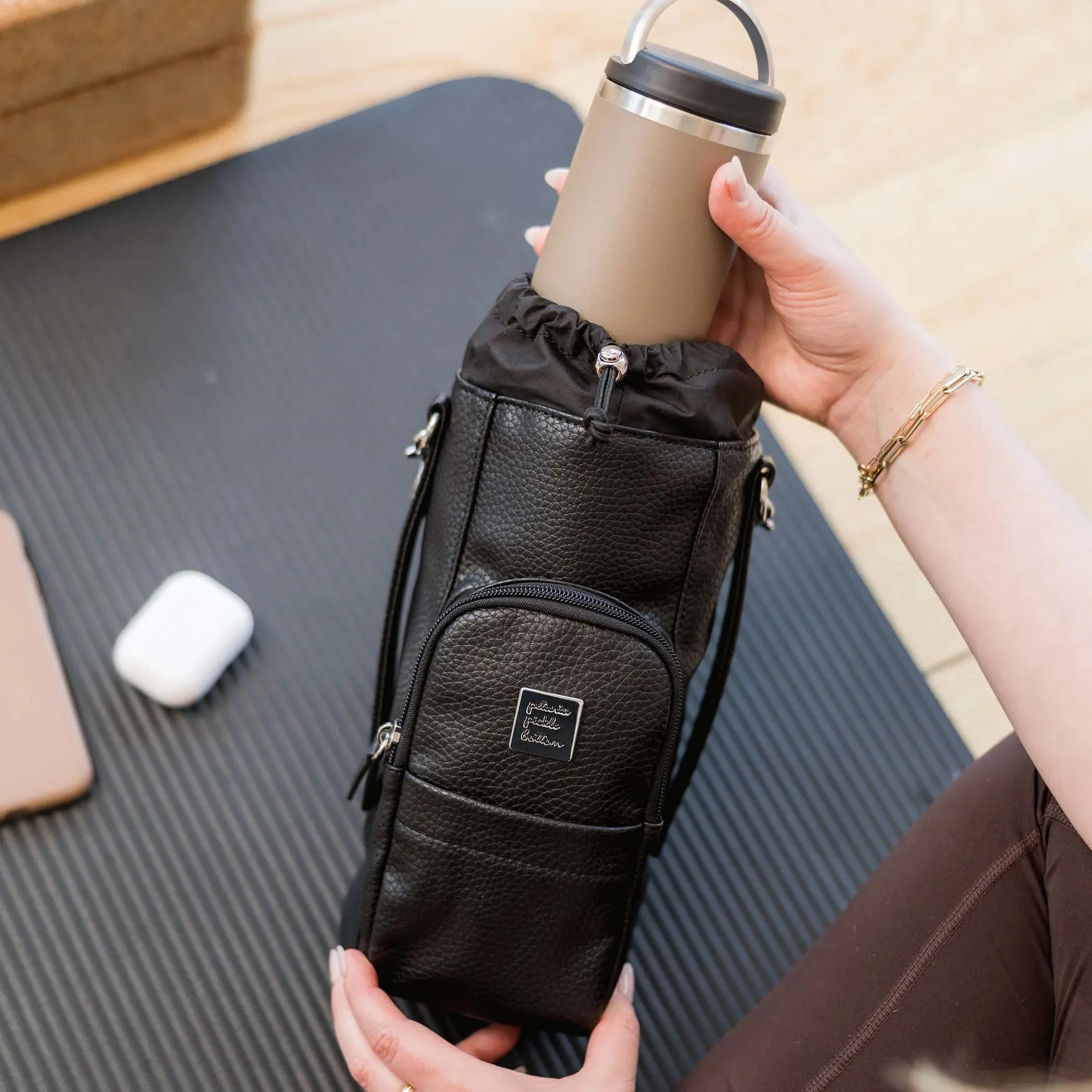 On-the-go  Accessory Bundle in Ebony