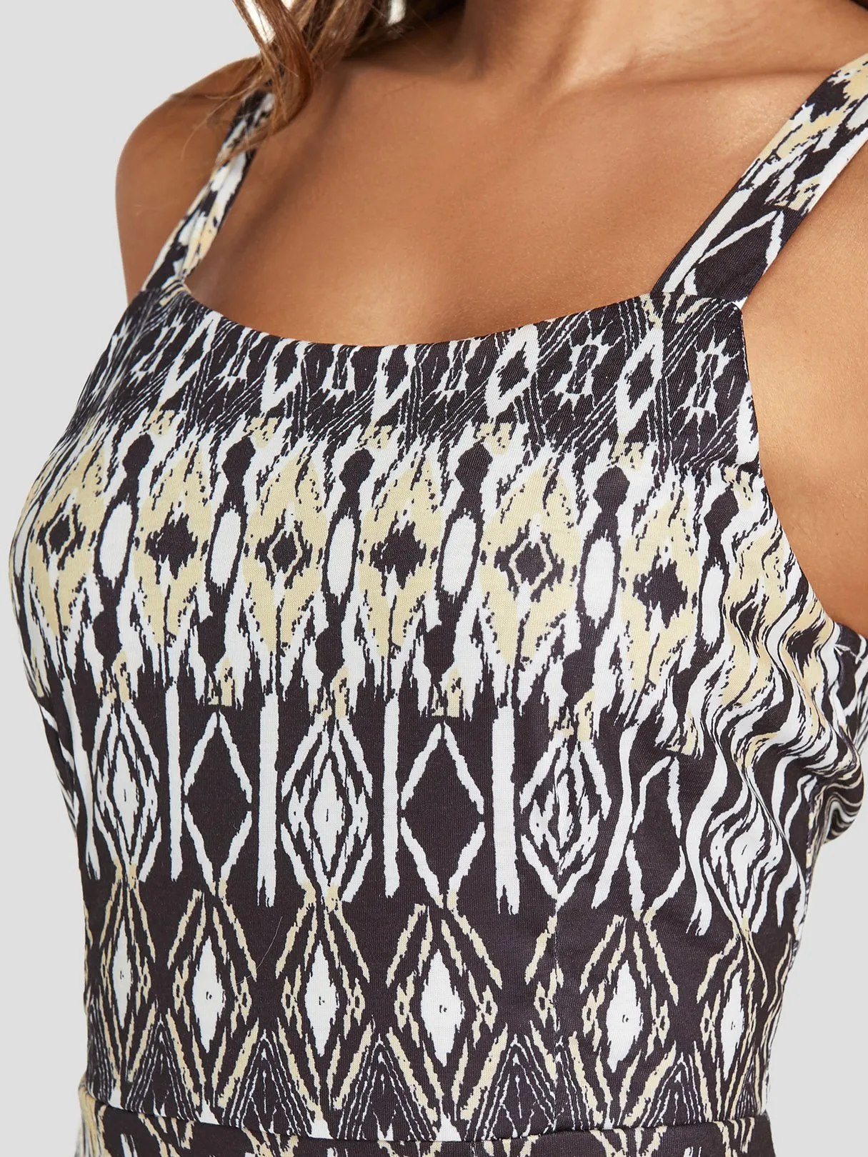 Wholesale Sleeveless Floral Print Backless Mini Dresses