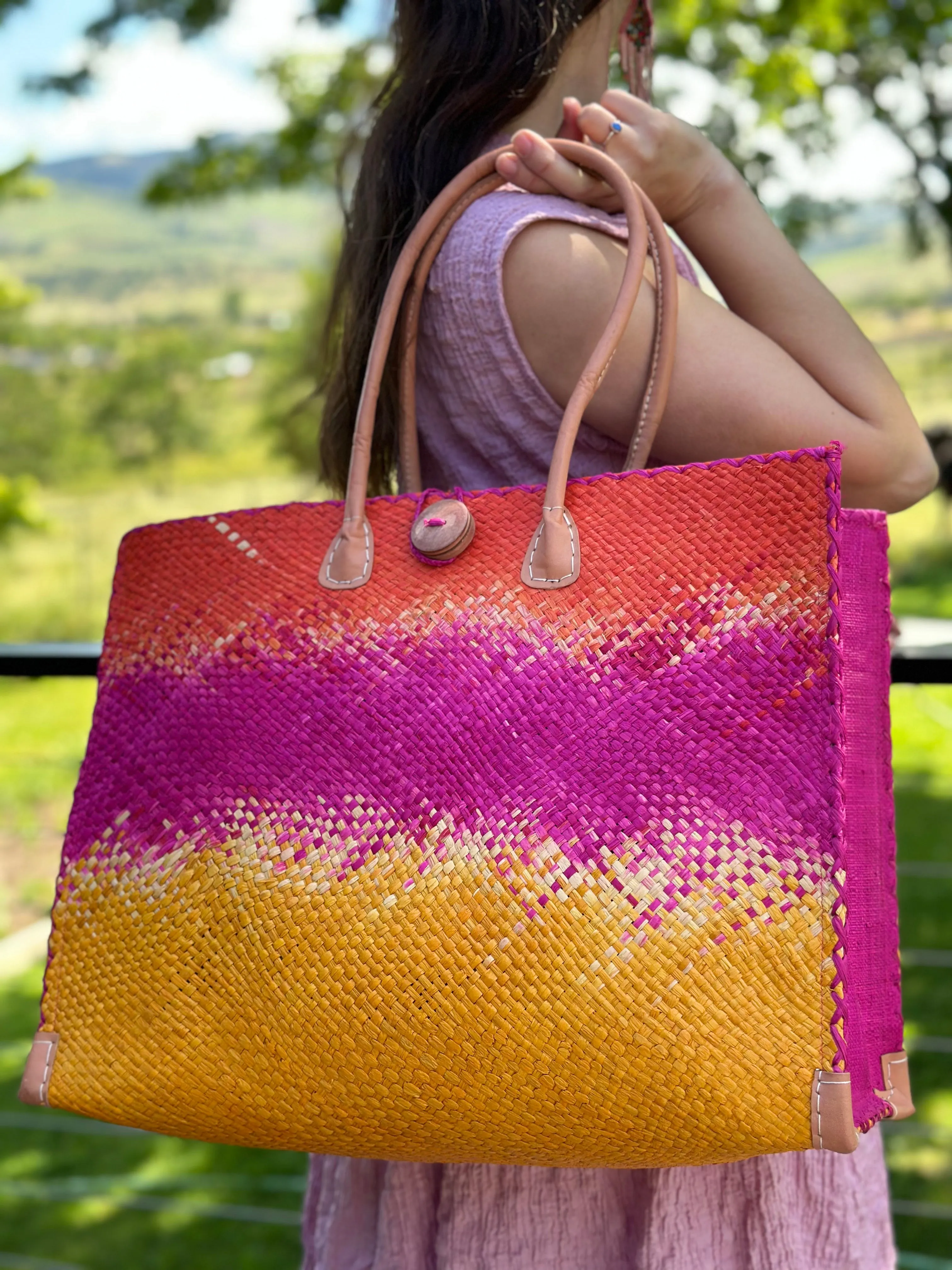 Zafran Holden Ombre Straw Beach Bag